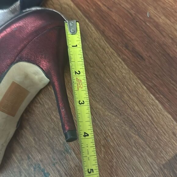 Elegant Red and Black Women's Heels - Picture 8 of 8